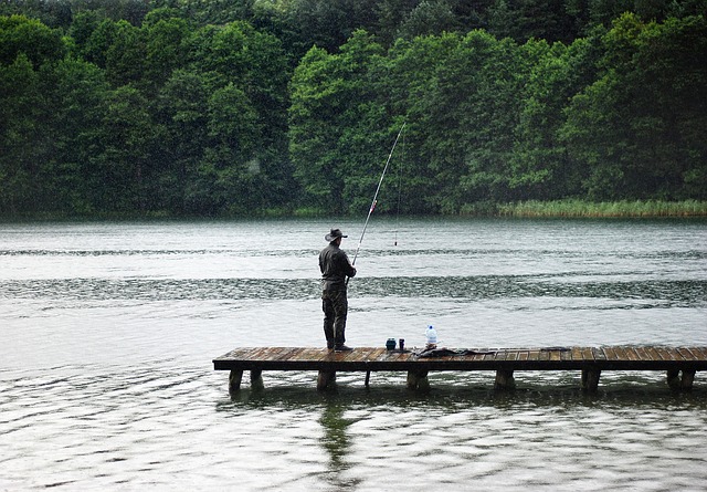 rybaření v dešti